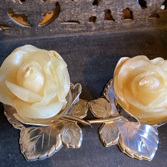 3/$15 Vintage silver plated leaf candlesticks - Picture 5 of 7